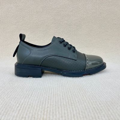 Women casual sport shoes with breathable meth surface elegant