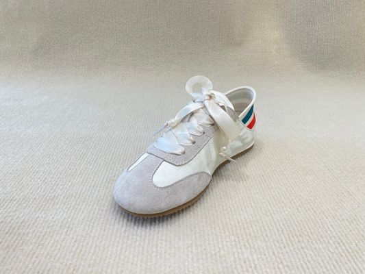 Women comfort and flat sneakers with color bar and lace up running shoes