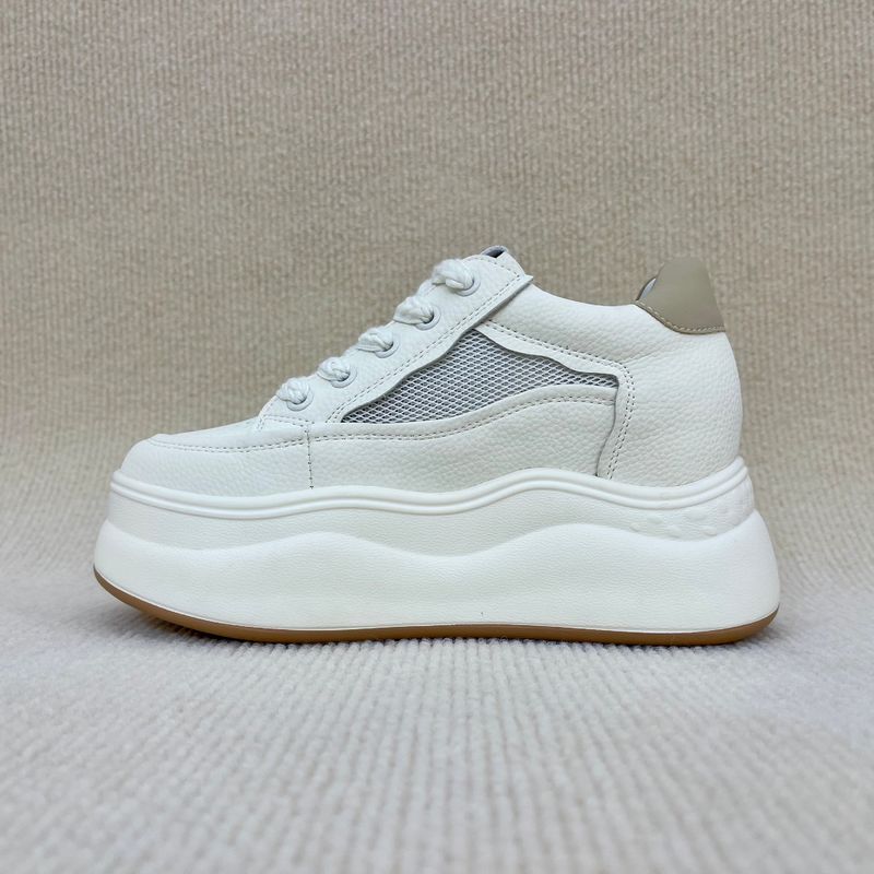 Women high top sneakers with breathable upper and casual use fashionable
