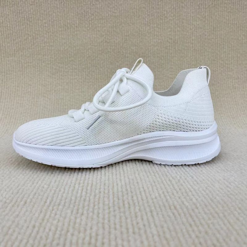 Women breathable sneakers with mesh upper and flyknit material