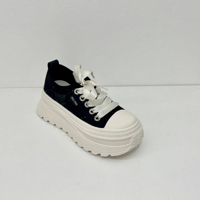 Women fashion breathable sneakers with high top and silk lace up