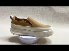 Calçados de mula, de solos grossos e de calçados confortáveis, de uso feminino